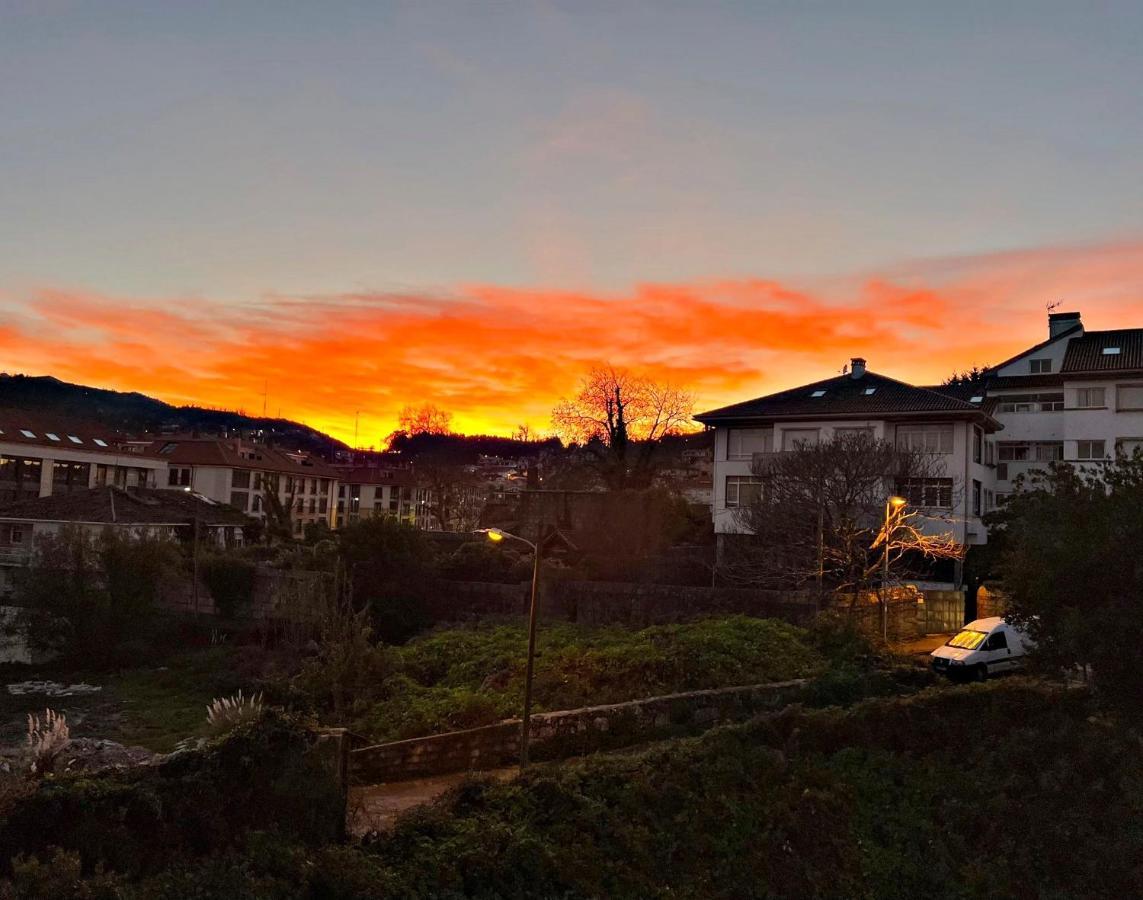 Holibai, Amodino, Agradable Y Hogareno Apto Con Parking, Baiona Esterno foto